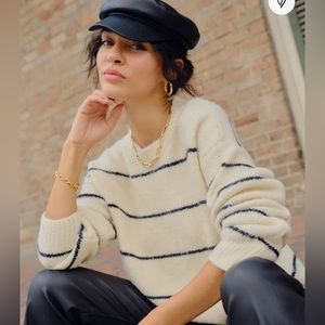 Lulu’s oversized striped sweater. Cream and black. V-neck. XL